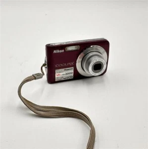 Nikon COOLPIX L18 8.0 Megapixels VR & ISO 2000 2.5 Inch LCD Parts Only - Picture 1 of 2