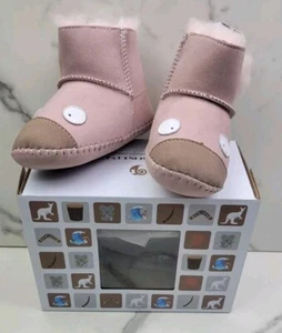 UGG Boots Kids Horse Size 7 New - Picture 1 of 19