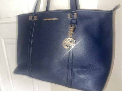 Michael Kors🔥✨🥰😍😊 - Image 1 of 3