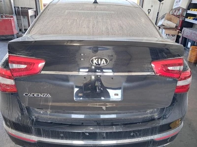 Tapa de cubierta usada se adapta a: cámara de visión trasera Kia Cadenza 2015 sin vista envolvente grado A Foto 1 de 4