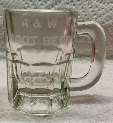 Винтажная кружка детского размера с гравировкой БЕЗ тиснения A&W из тяжелого стекла с корнем пива 3 дюйма РЕДКАЯ - Изображение 1 из 4