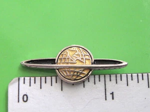 OLDSMOBILE World - hat pin , lapel pin, tie tac, hatpin, badge GIFT BOXED - Picture 1 of 5