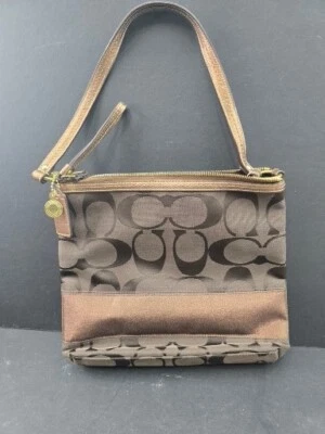 BOLSO DE HOMBRO COACH MARRÓN CON CORREA DE CUERO COLOR METALIZADO Foto 1 de 4