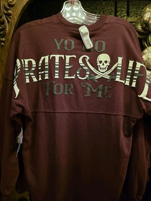 Camiseta Disney Piratas del Caribe Yo Ho Piratas Life For Me Spirit M NUEVA Foto 1 de 2