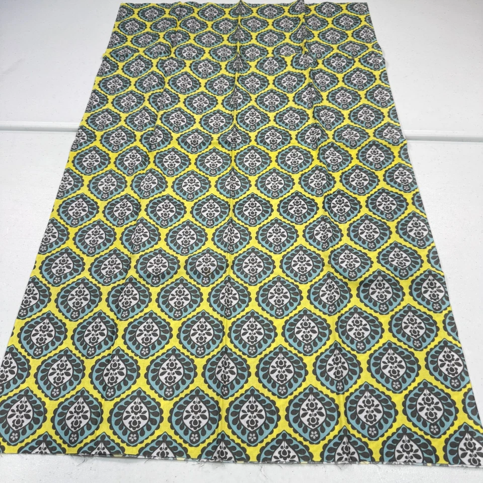 Brother Hermana Acolchado Tela Verde Amarillo Floral Loto 2013 Algodón 44x36 Foto 1 de 4