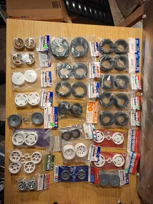 Tamiya Rc Car Reifen Felgen Konvolut Vintage Auflösung Modellbau Auto Hop Up - Bild 1 von 4