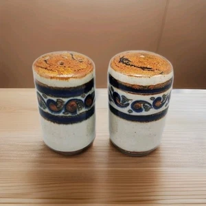 New Vintage Tonala Folk Art Mexican Stoneware Pair Salt Pepper Shakers 3” - Picture 1 of 4