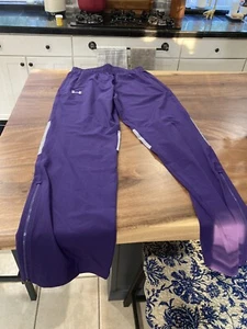 MENS UNDER ARMOUR NORTHWESTERN COLORS TRACK PANTS S SMALL PURPLE NWT $60 - Picture 1 of 9