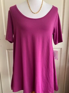 Lularoe Perfect T-Shirt XS Solid Magenta Neu mit Etikett - kleiner Haken vorne - Bild 1 von 3