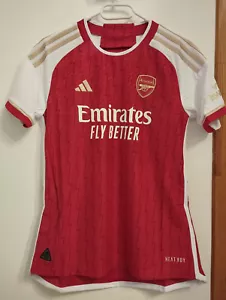 Women's Arsenal Adidas 23/24 Home Authentic Jersey, size M ***ULTRA RARE*** - Picture 1 of 7