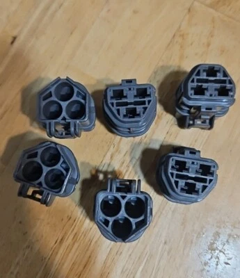 WOW YAZAKI 3 pin auto cable connector 7123-6234-40 New (6 PCS) FREE SHIPPING  - Image 1 of 3