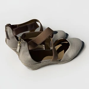 Talbots Wedge Espadrilles Women Size 8.5 Beige Classic - Picture 1 of 5