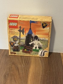 New Sealed LEGO Knights Kingdom 4817 Dungeon Castle Skeleton Chrome Armor