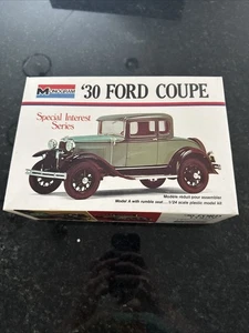Monogramma '30 FORD COUPE' - Kit modellino in plastica scala 1:24 7551 - SCATOLA APERTA - Foto 1 di 6