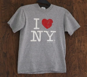 Kids I Love NY T-Shirt Size S (6/7) Gray Red Heart Distressed #3 - Picture 1 of 3
