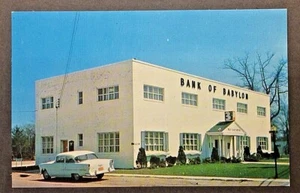 West Islip Long Island NY View of Bank of Babylon on Higbie Lane & Oakwood Ave - Picture 1 of 2