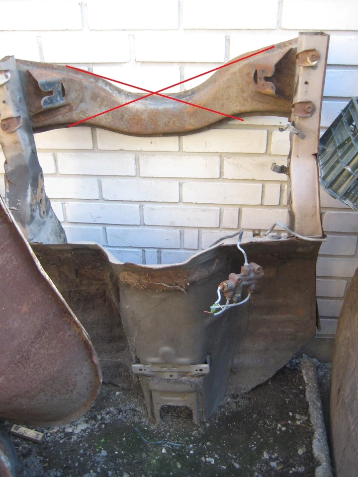 Toyota Celica, Carina TA40 Tunel - body part - Bild 1 von 1