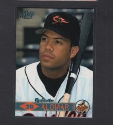 1999 PACIFIC PLATINUM BLUE FOIL PARALLEL PORTRAIT VAR #45 ROBERTO ALOMAR SP 1/67 - Image 1 of 2