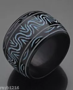 Brazalete ancho de diseño tribal de madera azul marino y azulado nuevo con etiquetas Guess - Imagen 1 de 2