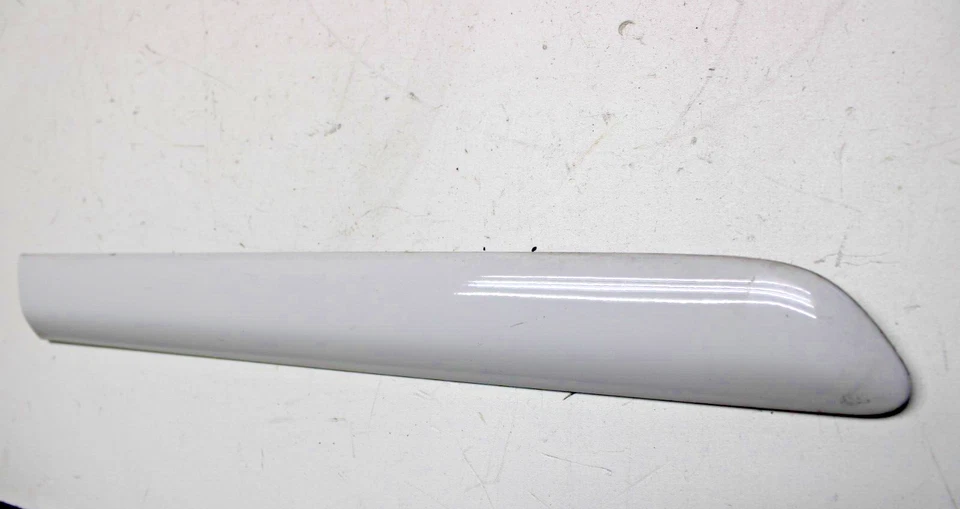 2006-2009 Volkswagen GTI Rear Quarter Panel Molding RH 1K3853536 MK5 VW 06-09 - Image 1 of 2