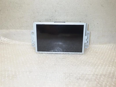 Pantalla delantera de infoentretenimiento Ford Fusion SE 2017 con mod pantalla de 8,0 pulgadas 608 Foto 1 de 4