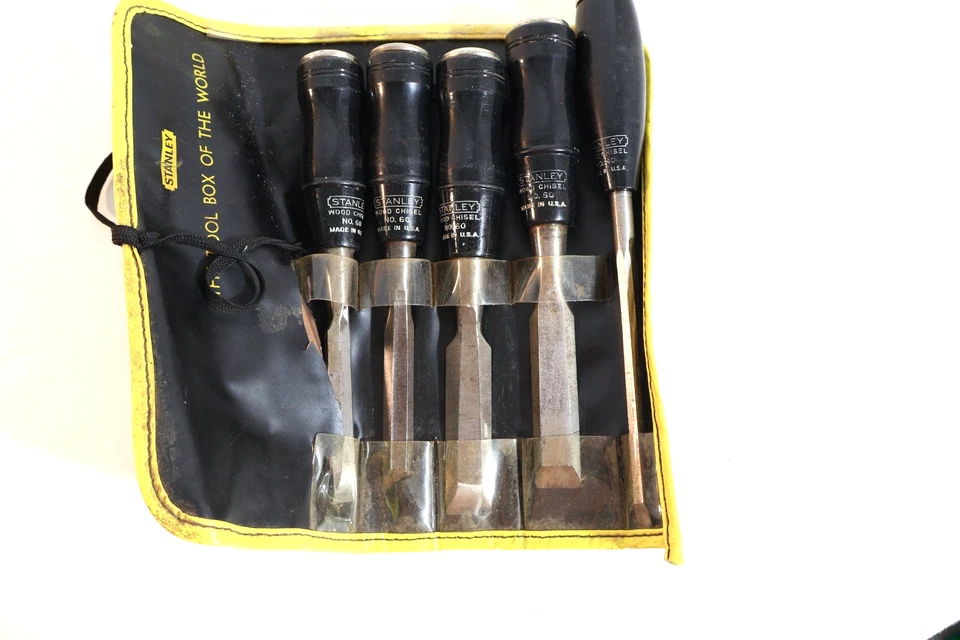 STANLEY # 40 & # 60 BLACK HANDLE CHISELS WITH PLASTIC CASE GOOD CONDITION - Image 1 of 4