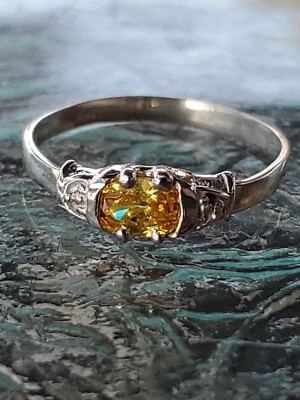 Anillo Topacio Amarillo Corte Ovalado Creado en Laboratorio Oro Blanco Sólido 10kt  Foto 1 de 4