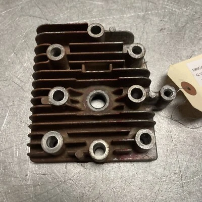 OEM USED 1974 BRIGGS 6B-S-90118 HORIZONTAL MOTOR CYLINDER HEAD 210209 - Image 1 of 3