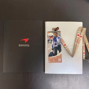 F1 2002 Japanese Grand Prix Suzuka Paddock Pass w/ Pin Badge Set Sponsor Invitat - Bild 1 von 5