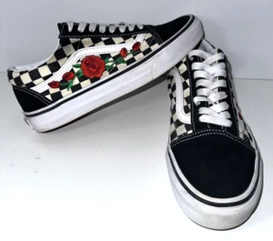 Vans Old Skool Checkerboard Embroidered Red Roses Rare/ HTF 6.5M 8W - Picture 1 of 13