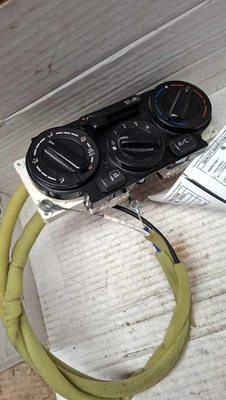 Heater A/c Control NISSAN NV 200 13 14 15 16 17 18 19 20 21 Cargo Van SV - Image 1 of 3