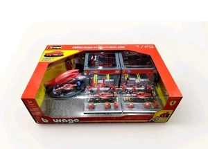 NEW Bburago 1:43 Deluxe Ferrari F1 Racing Paddock Set: 3 Cars, Pit Crew, 20pc - Picture 1 of 9