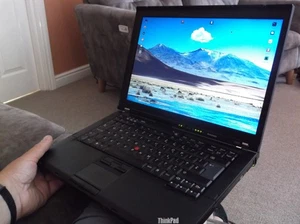 Thinkpad T400 Laptop 2.53 GHz Core 2 Duo 4GB RAM 128GB SSD - Linux Mint 22.1 - Picture 1 of 13
