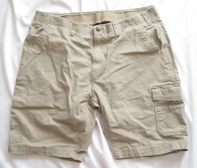 Men's Wolverine Cotton Cargo Shorts Sz 40 (MP344) - Image 1 of 4