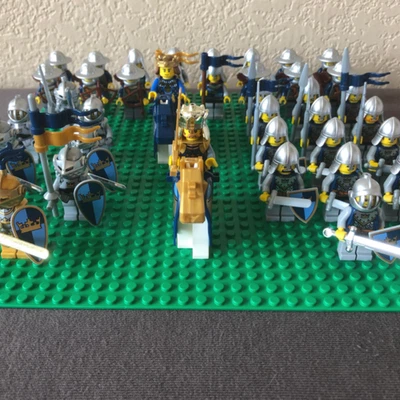 8X LEGO Castillo Minifiguras Selección Aleatoria Lego Caballero Minifigura Lote a Granel Caballeros León Foto 1 de 4