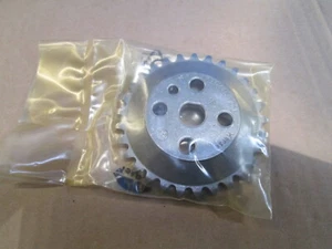 03C115121J Oil Pump Chain Sprocket 1.4 VW Audi SEAT Skoda New Genuine - Picture 1 of 2