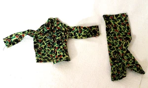 2000's Unbranded 10-Inch Soldier Action Figure GREEN CAMOUFLAGE SHIRT & PANTS - Picture 1 of 4