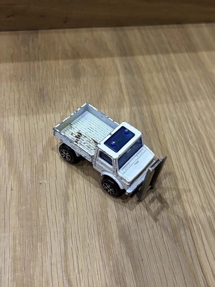 DE COLECCIÓN MAJORETTE MERCEDES UNIMOG BLANCO c1980s ESCALA 1/82 Foto 1 de 4