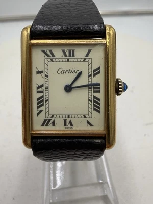 Reloj Cartier 1978 chapado en oro de 18 quilates esfera romana tanque manual 20X27 mm hecho en Suiza Foto 1 de 4