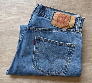 Vintage 90s Levi’s 501 Jeans Medium Wash Mens Size 34x30 Button Fly B2 - Picture 1 of 19