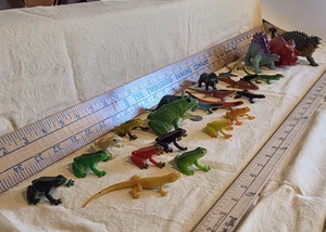 Lote de 23 Reptiles Plástico Dinosaurios Ranas Lagartos Jugar Animales Juguetes - Imagen 1 de 5