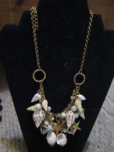 Beautiful "Shell" Necklace Gold Tone No Markings Lobster Claw Clasp - Bild 1 von 3