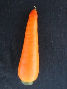 UNIQUE CARROT VEGETABLE CANDLE - STANDS UPRIGHT - MINT & UNUSED - Picture 1 of 2