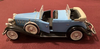 1932 Cadillac Phaeton V-16, Anson, Rare 2 Tone Blue, VG+, 1/32 Scale - Image 1 of 4