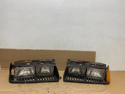 Juego faros izquierda+derecha Honda Accord 1984 1985 + bisel OEM O3698 DG Foto 1 de 4