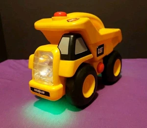 Torcia Notturna Caterpillar Dumper con Suoni e Luci GATTO Giocattolo Bambino - Foto 1 di 17