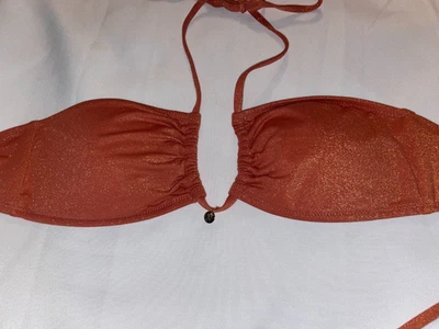 Top de Bikini Victoria's Secret Talla M Push Up Almohadillas Extraíbles Bling Sexy Dije Dorado Foto 1 de 4