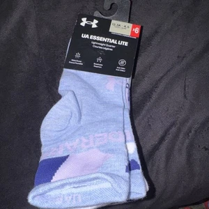 Under Armour Essential Youth Lightweight Quarter Socks 13.5K-4.5 6pck Purpl/Blue - Picture 1 of 8