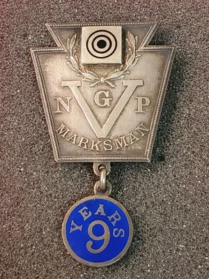 Medalla de tirador de la Guardia Nacional de Pensilvania de 9 años Foto 1 de 4