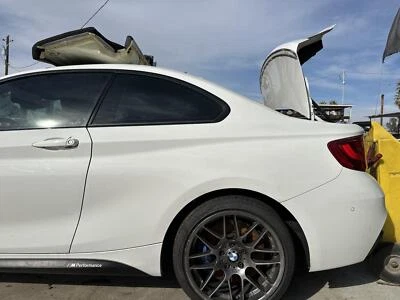 Painel inferior esquerdo usado serve para: 2015 BMW M235I esquerdo grau inferior A - Imagem 1 de 4